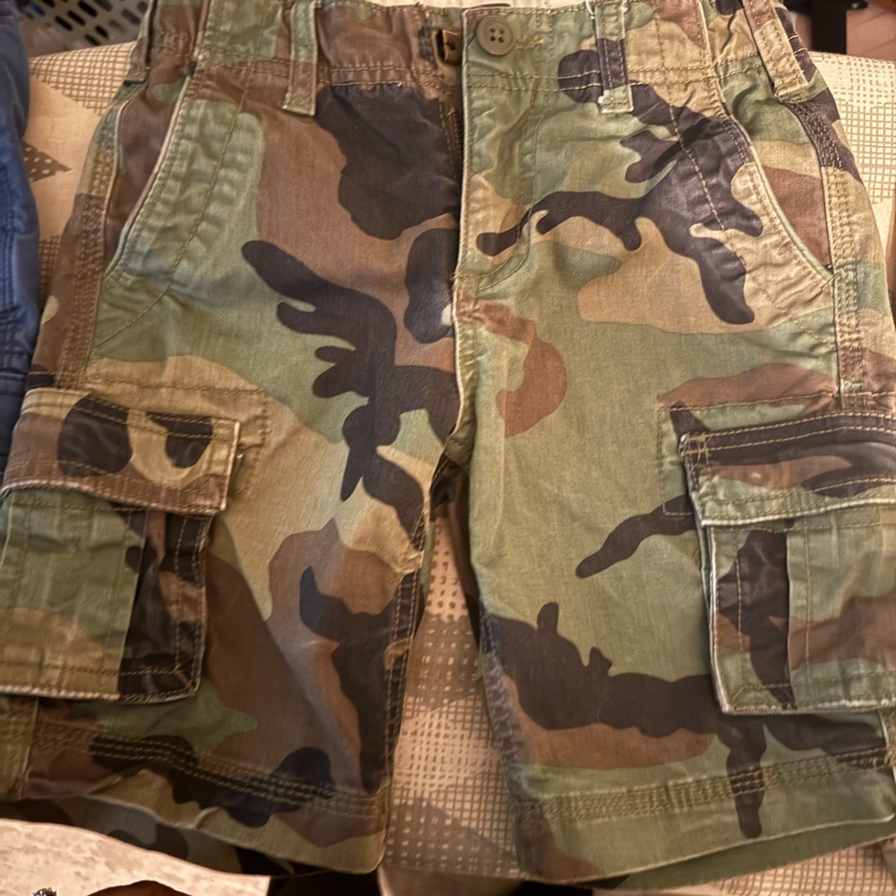 GAP Camo Cargo Shorts in Green and Brown